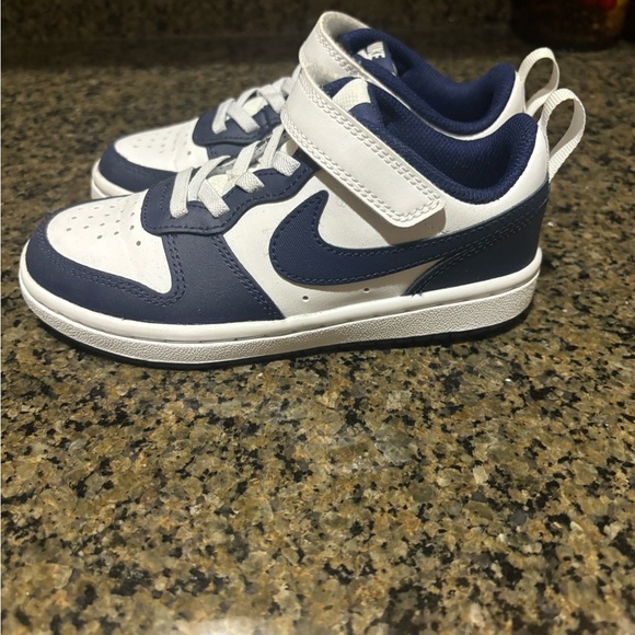 Nike court borough Kids Navy and White Sneakers - Picture 2 of 8